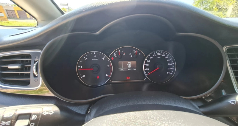 Kia Carens cena 52000 przebieg: 83500, rok produkcji 2016 z Chojnice małe 352